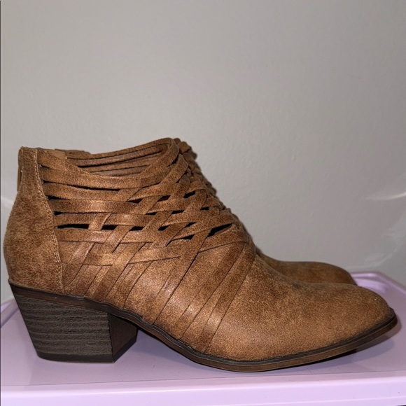 Fergalicious Brown Woven Ankle Booties - Picture 3 of 6